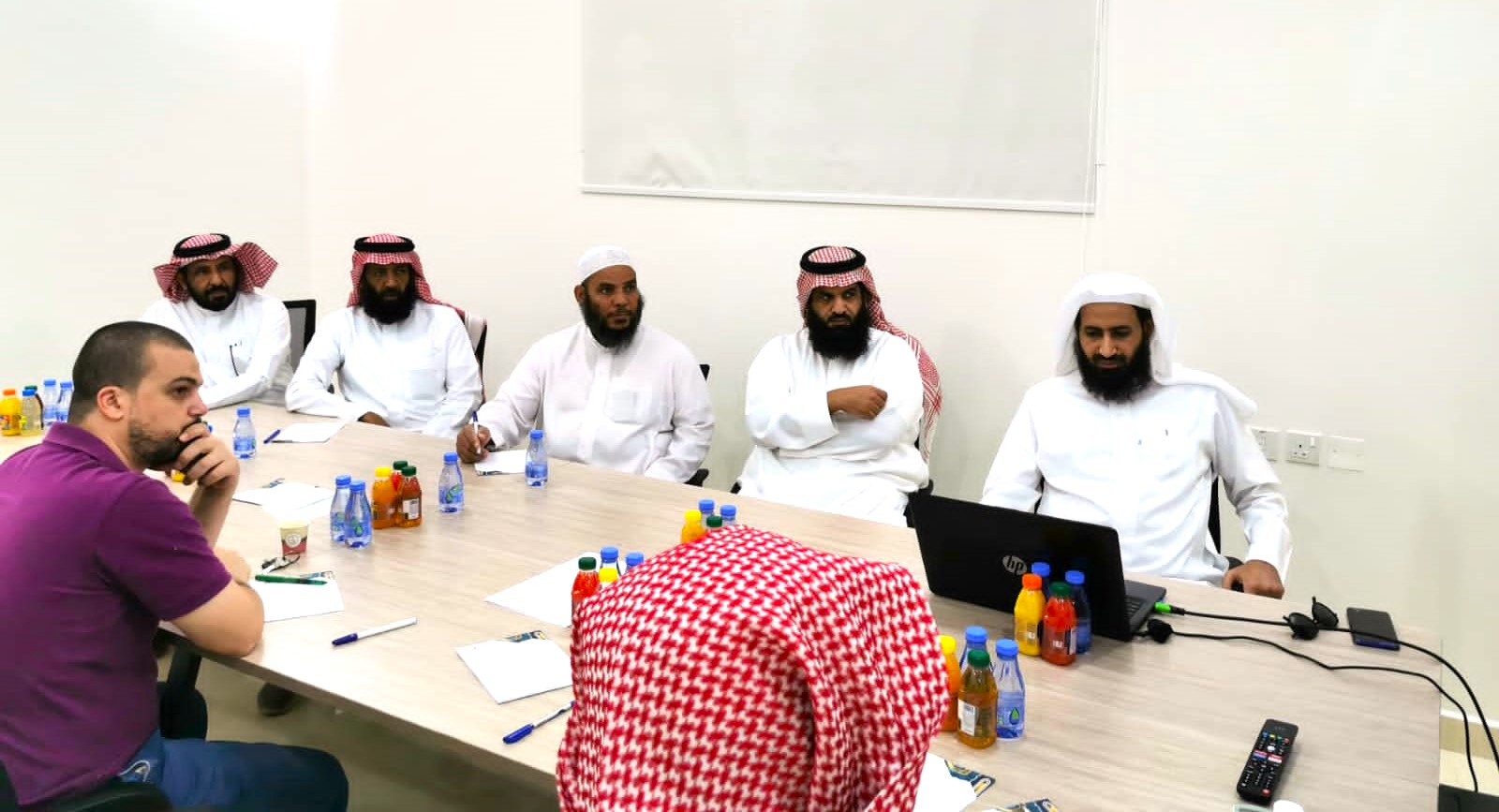 دورة تدريبية بعنوان ( الاستدامة المالية للجهات الخيرية) بالتعاون مع جمعية تحفيظ القرآن الكريم بالسليل