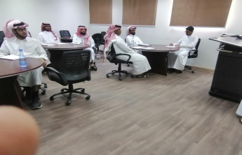 دورة تدريبية بعنوان ( خطوات العمل التجاري )