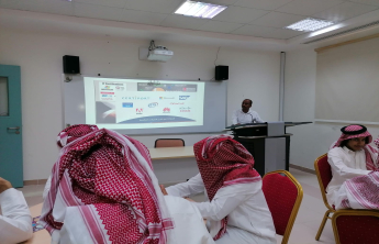 ورة تدريبية بعنوان( الشهادات المهنية وأهميتها في سوق العمل)